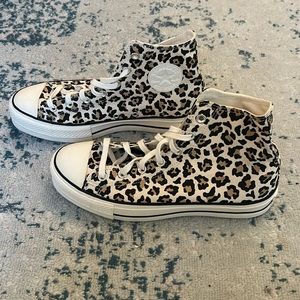 Never worn leopard platform Converse